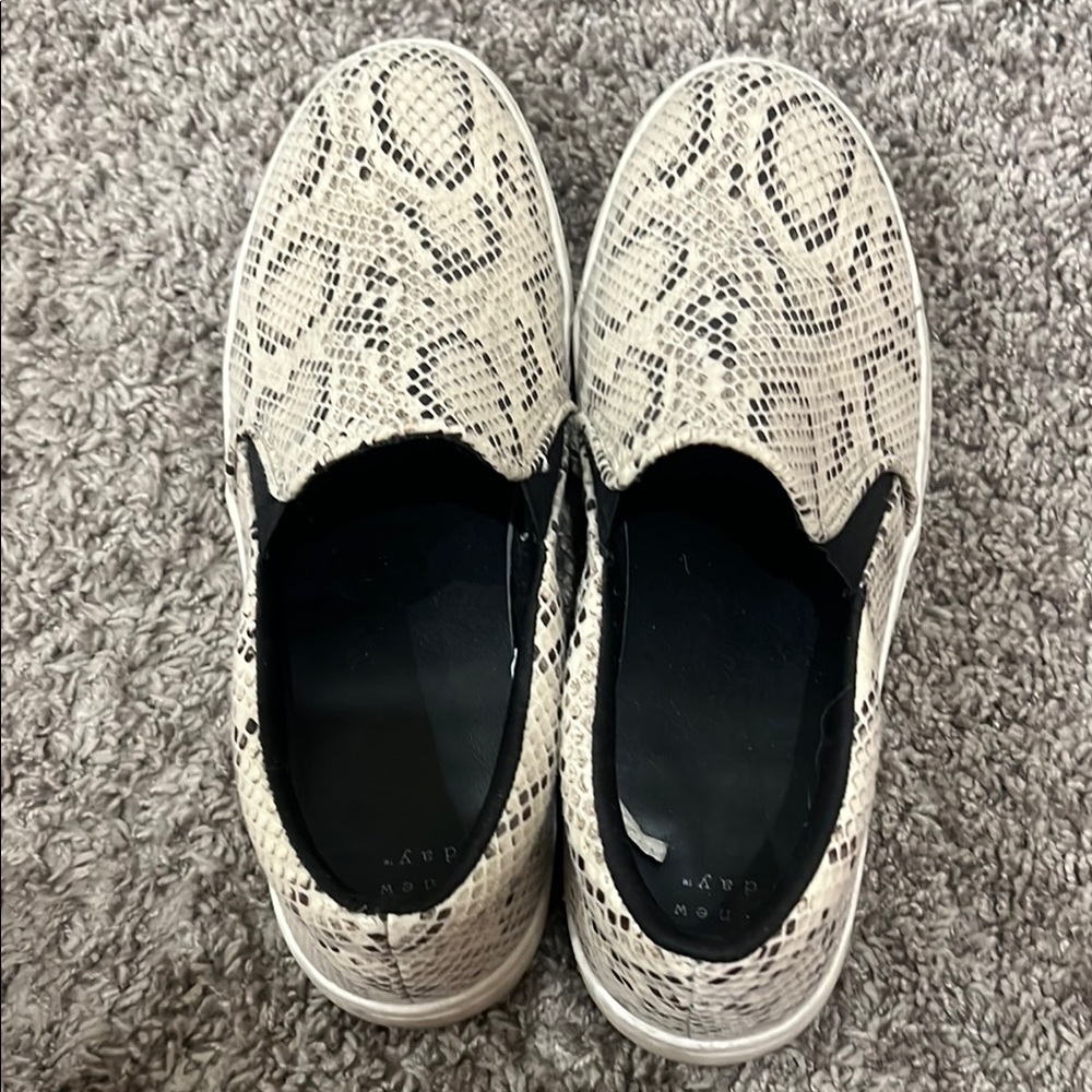 a new day Cream and Black Sneakers with Textured Design